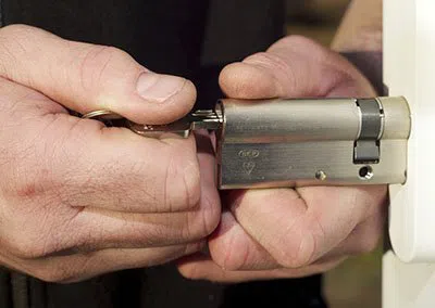 Super Locksmith Services Albuquerque, NM 505-634-5454 Super Locksmith Services Albuquerque, NM 505-634-5454 - 29-10